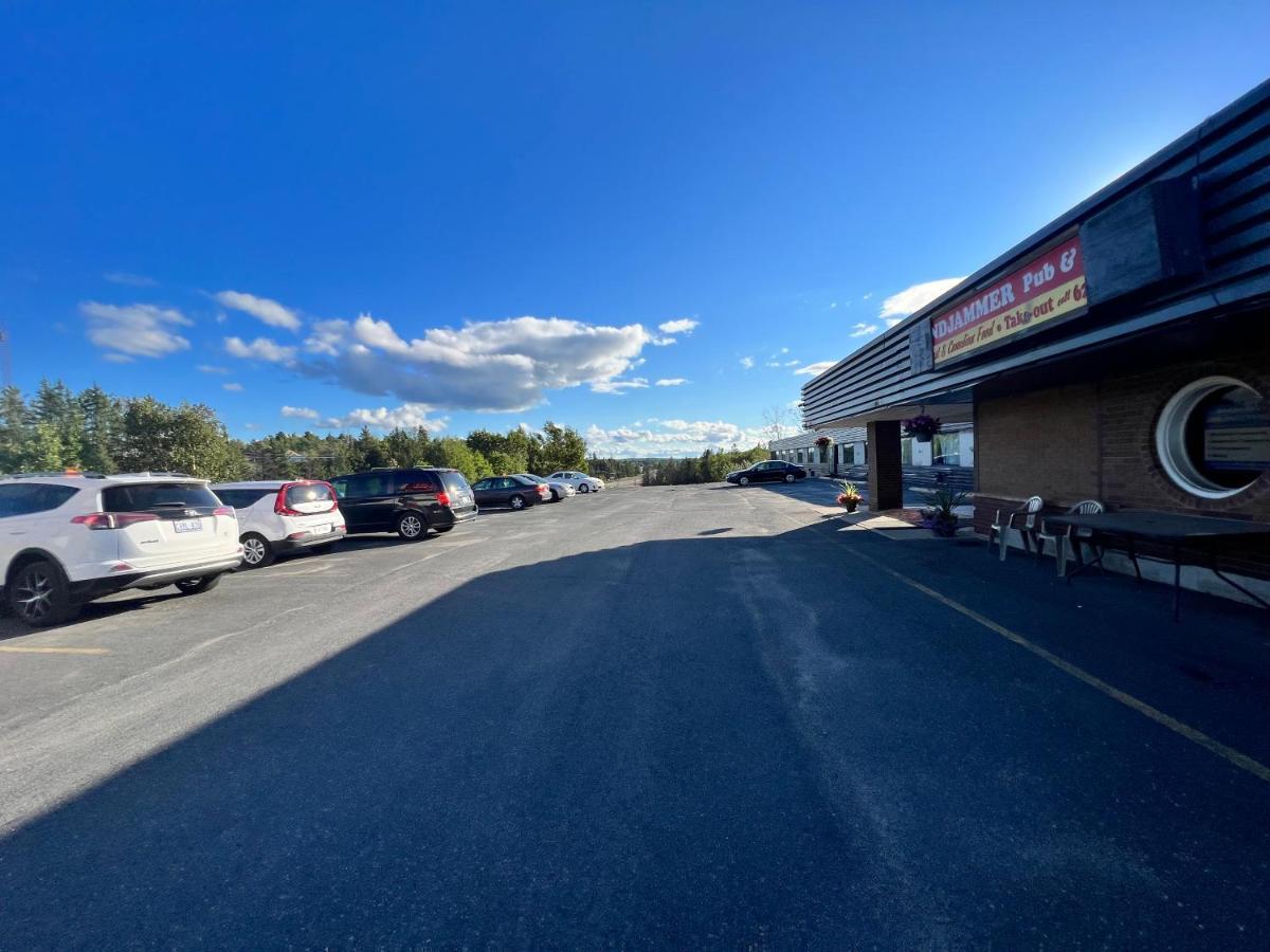 Lively Inn And Suites - Sudbury Naughton Esterno foto